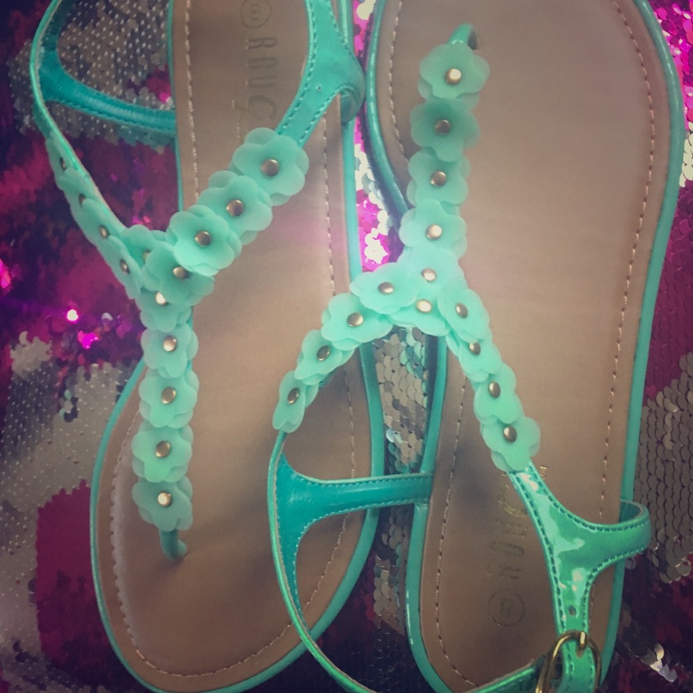 foam green brand new size 8 sandals .